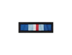 Baretka Medal Zasłużonemu w Służbie Pokoju (przypinane na pinsie)