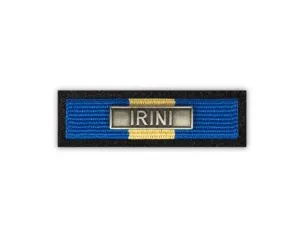 Baretka Medal Wspólnej Europejskiej Polityki Bezpieczeństwa i Obrony z okuciem IRINI