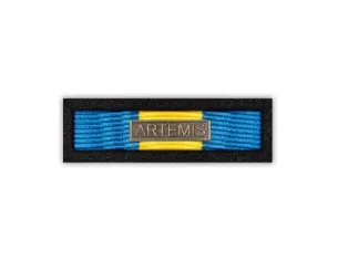 Baretka Medal EU z okuciem ARTEMIS (przypinane na pinsie)