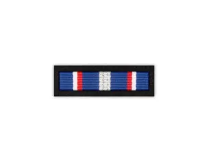 Baretka Srebrny Krzyż Biskupa Polowego Deo et Patriae - Bóg i Ojczyzna (przypinane na pinsie)