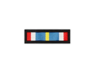 Baretka Odznaka pamiątkowa XLI zmiany Polskiego Kontyngentu Wojskowego KFOR w Republice Kosowa (przypinane na pinsie)